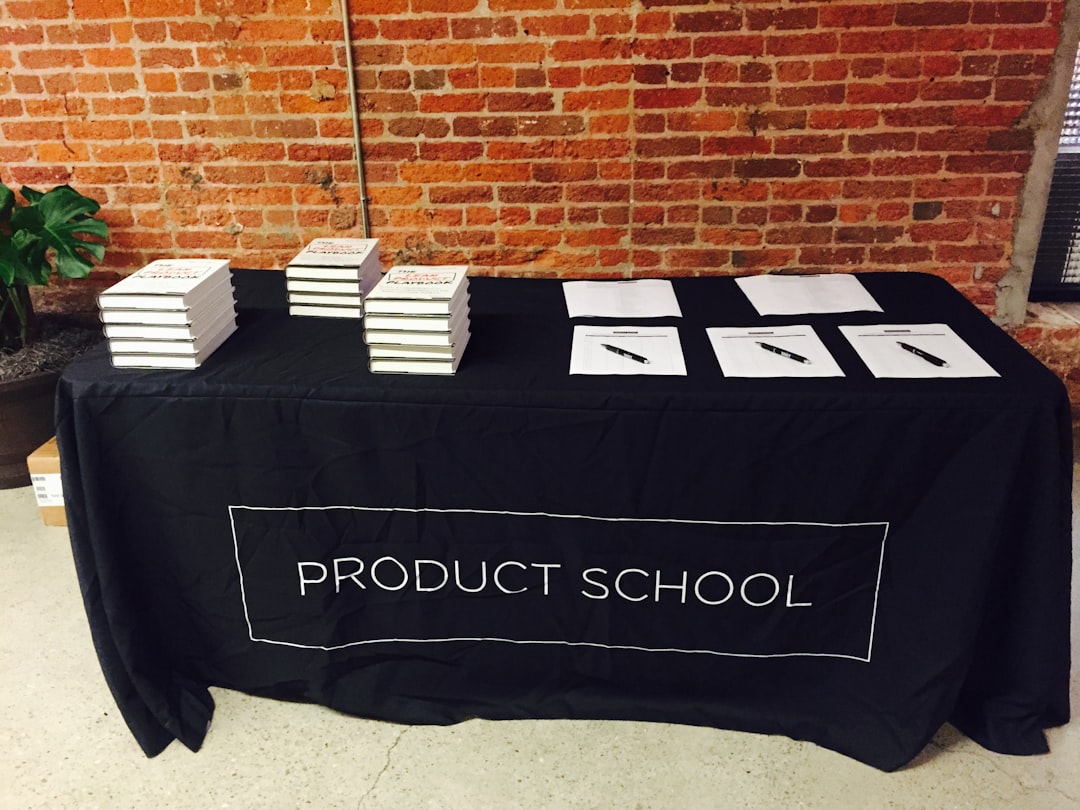 Custom Table Runners With Logo: 7 Fabric Traps Trade Shows Miss