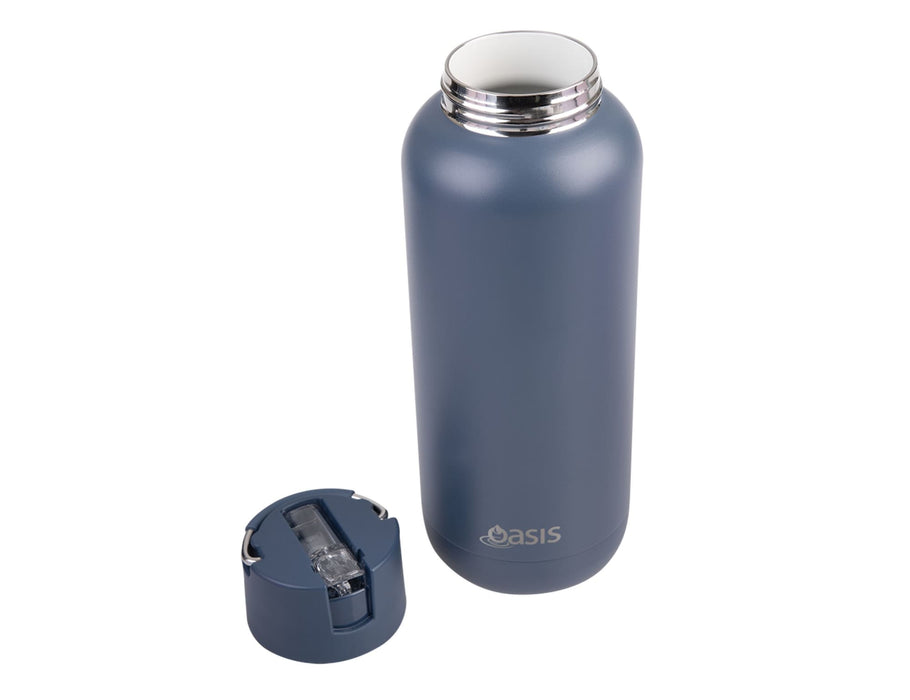 Oasis Moda 1L Vacuum Bottle - A drink bottle in dark blue with a shiny silver rim and a removable black cap. It features a logo.