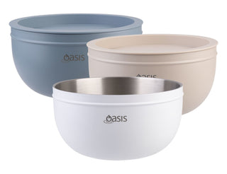 Oasis 2.8L Double Wall Salad Bowl - Three salad bowls in blue, beige, and white, featuring double-wall design and logo branding.