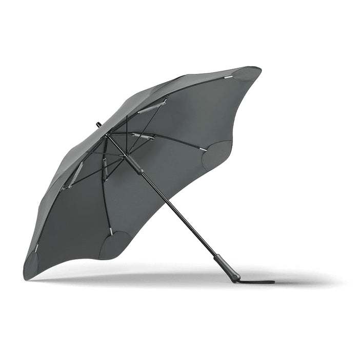 BLUNT Classic Umbrella - A grey BLUNT Classic Umbrella with a sleek design and a sturdy base, featuring a logo on the handle.