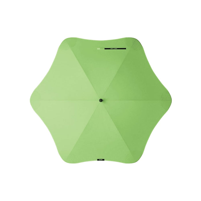 BLUNT Classic Umbrella - A green BLUNT Classic Umbrella with a unique star-shaped canopy. The umbrella features a central hub and has a logo.