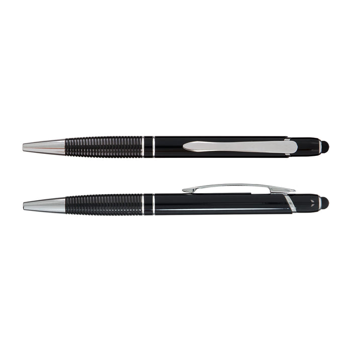 Tech Pack Travel - A black aluminium pen with chrome accents, featuring a textured grip and a clip. It includes a branding logo.