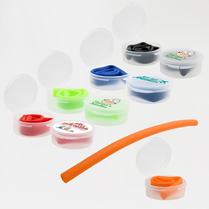 Silicone Straw in Case - A set of silicone straws in various colors, with several containers displaying different colored straws and lids.